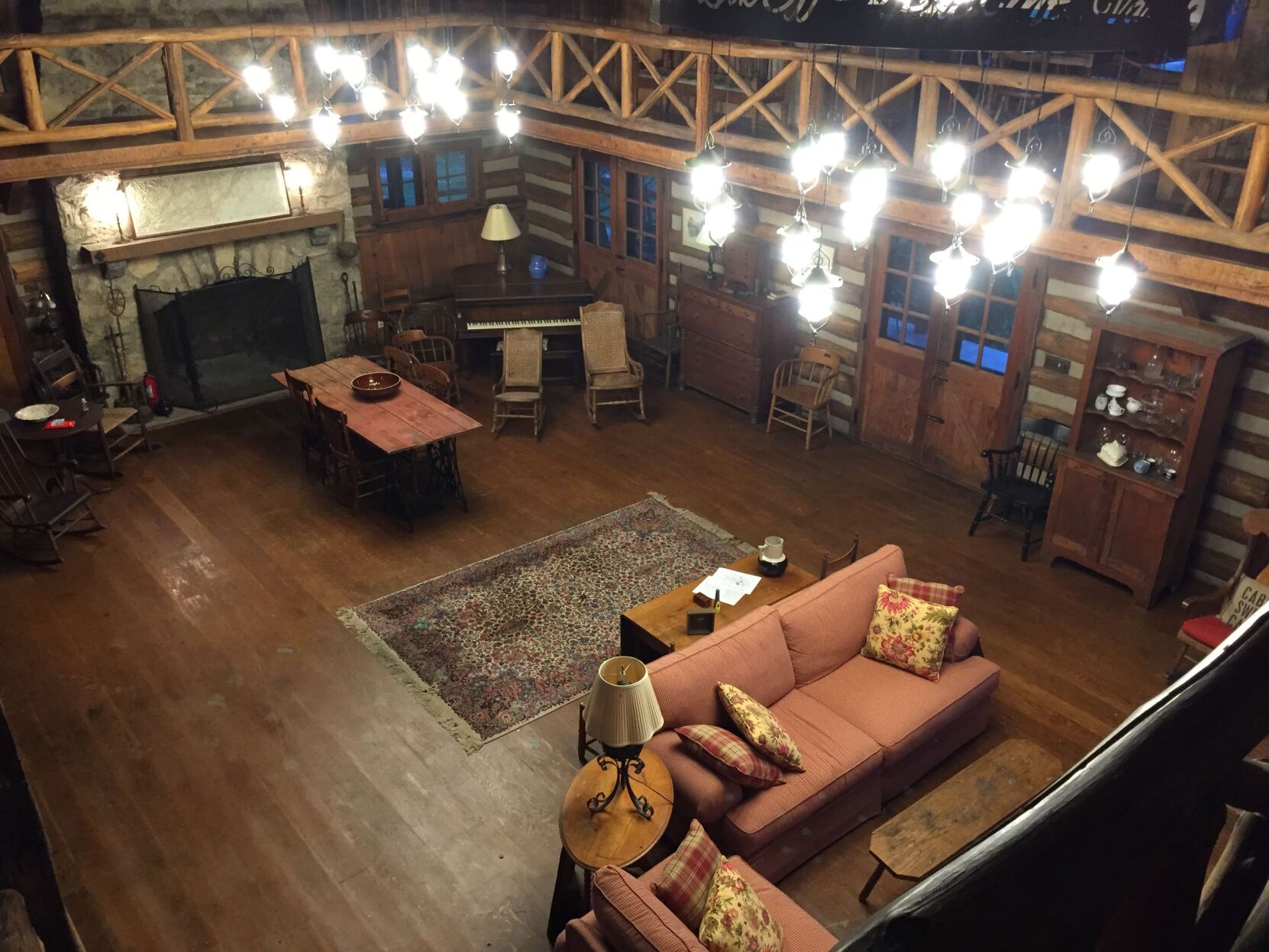 Prairie Road cabin (9).jpg